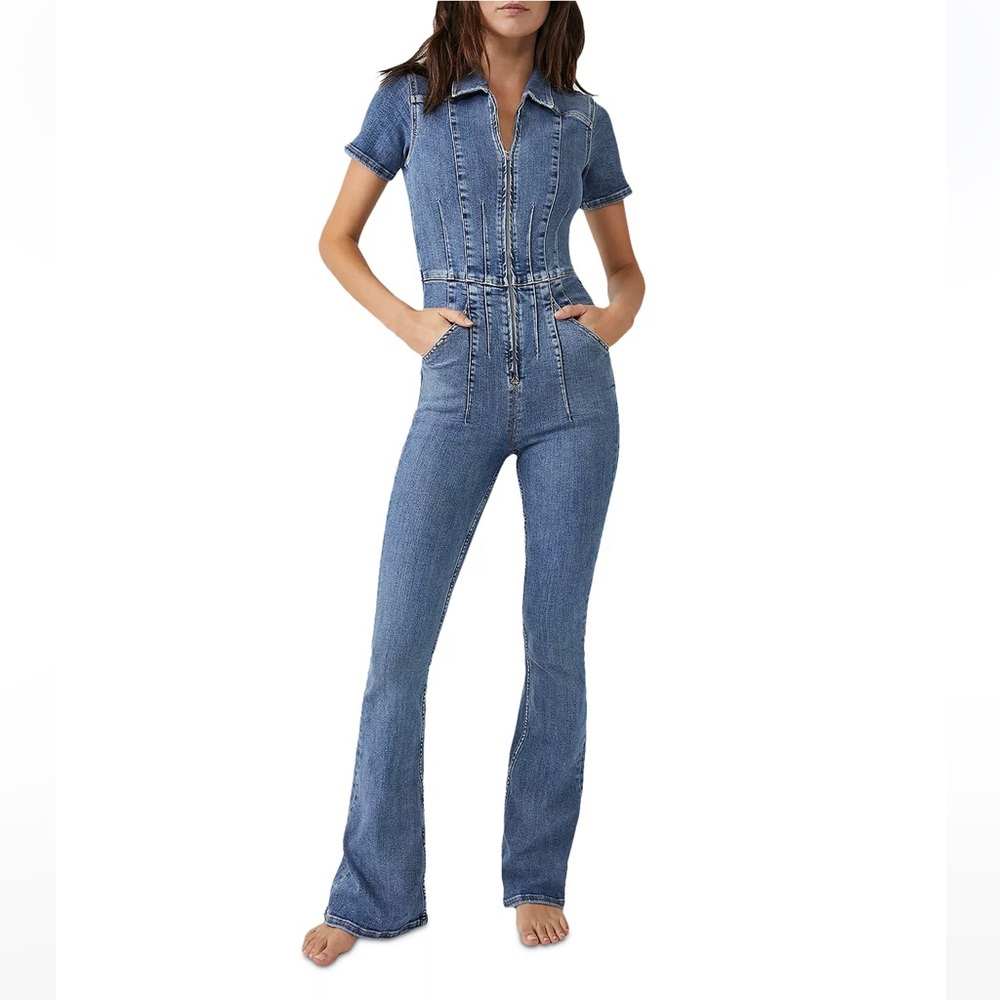 Free People
Jayde Flare Jumpsuit - Size L